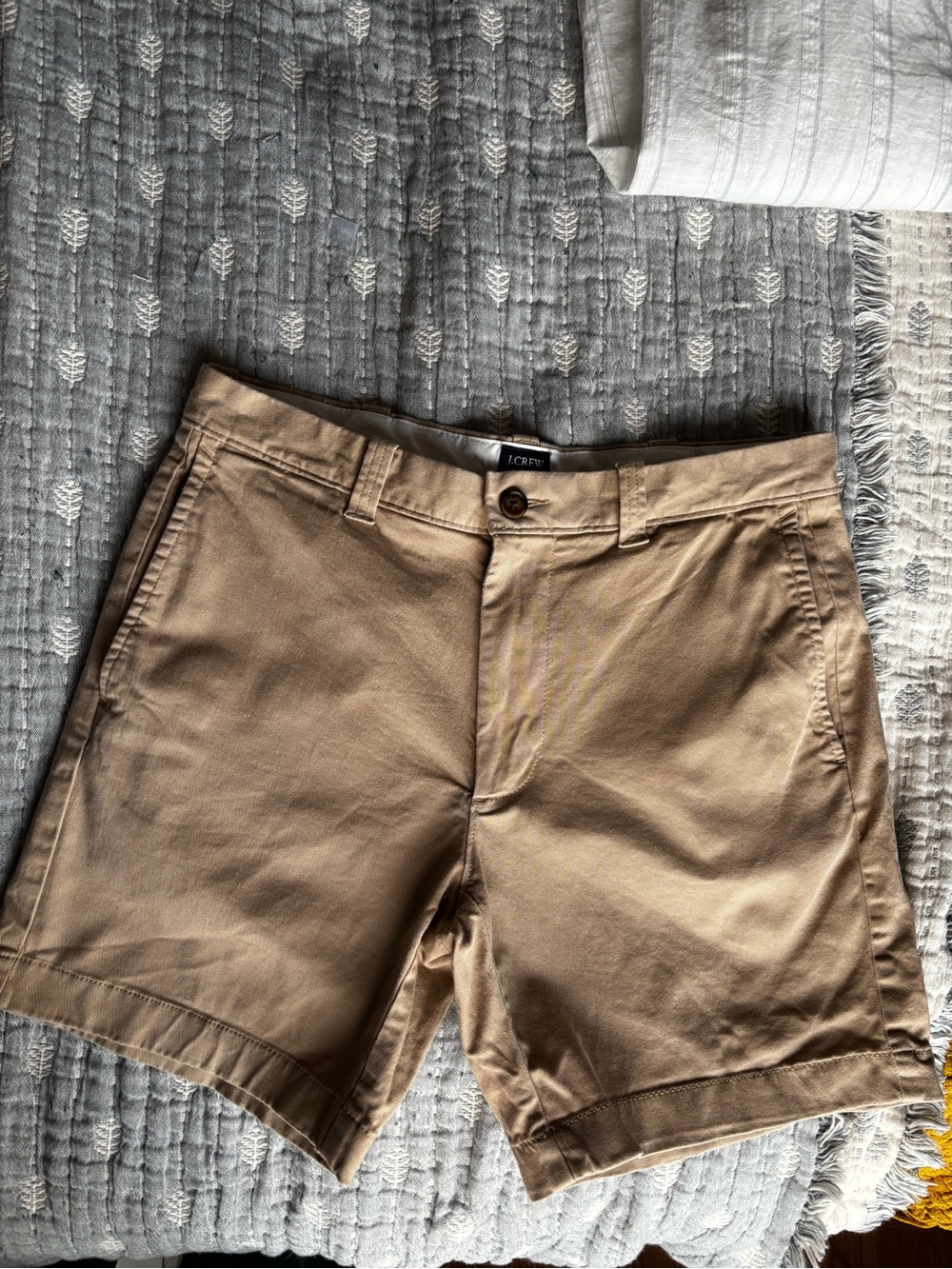 J. Crew Men’s Flat Front Chino Shorts in Khaki/Tan